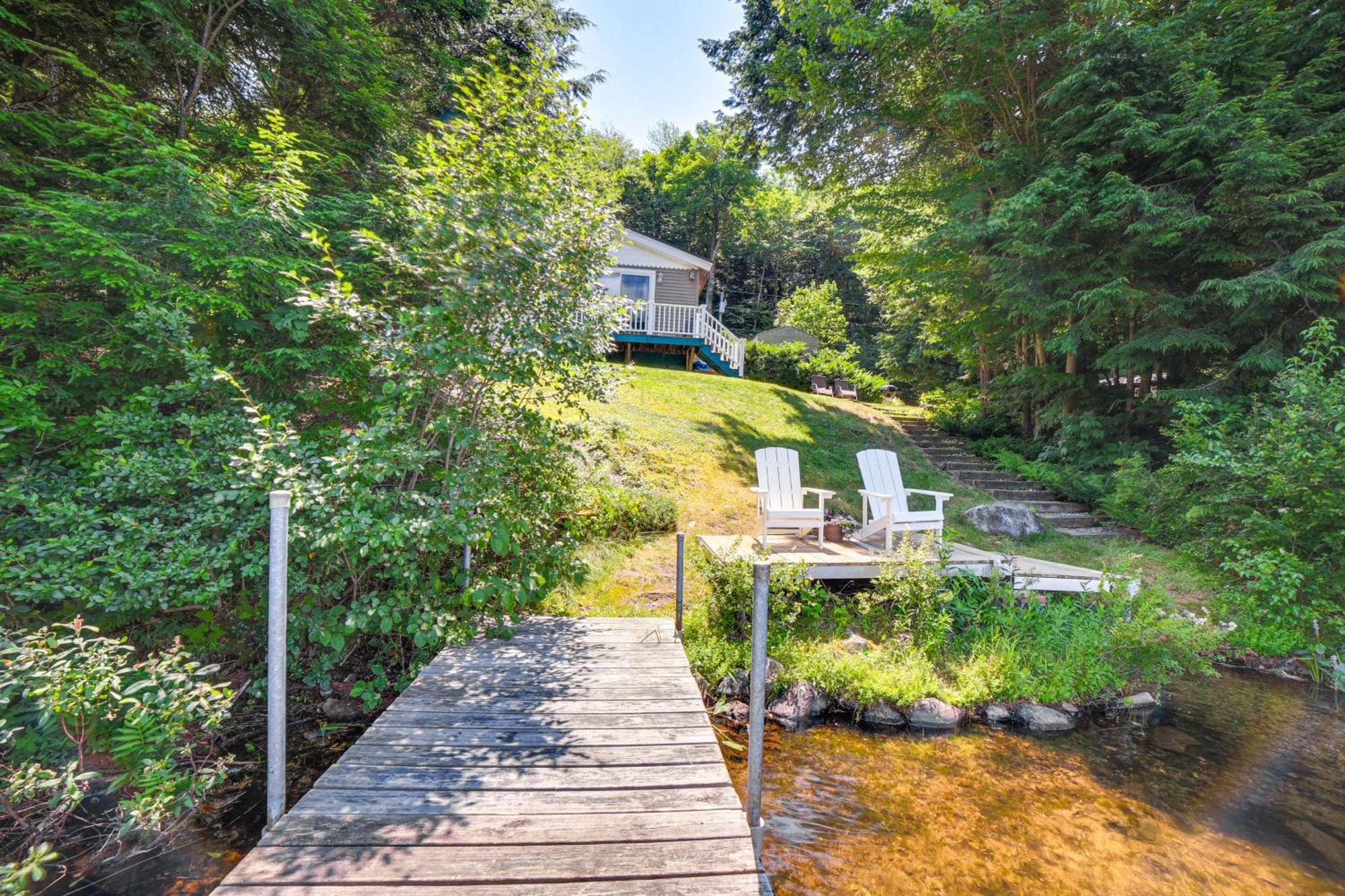Breathtaking Newbury Cottage With Deck On Chalk Pond Buitenkant foto